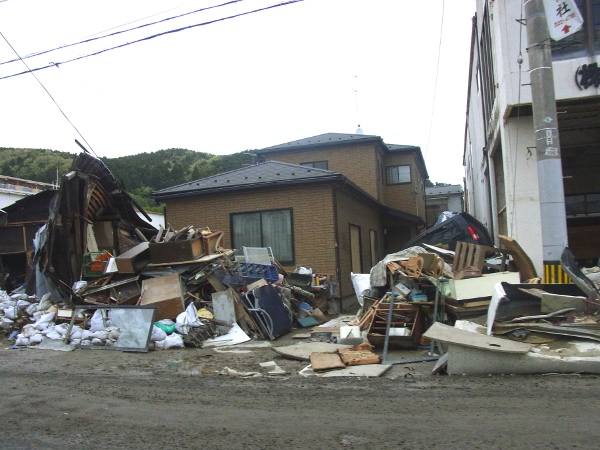 宮城県へ被災地支援（2011.05.10）